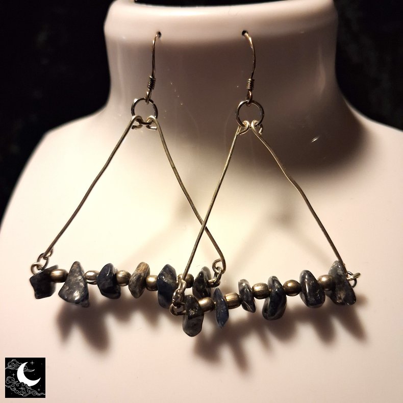 Luna Cult �reringe - Trekant m. Lapis Lazuli