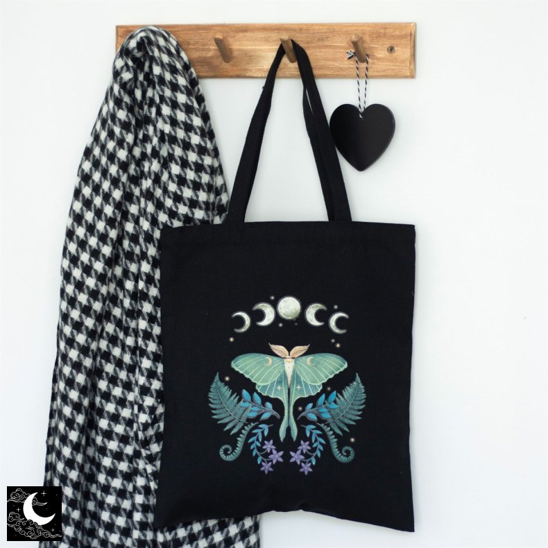 "Luna Moth" Mulepose