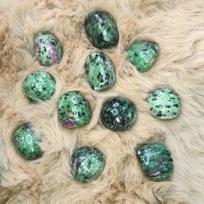 Ruby Zoisite Lommesten