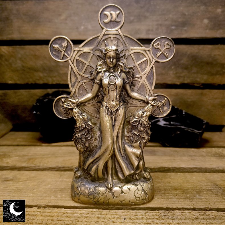 Hekate Gudinde Statue